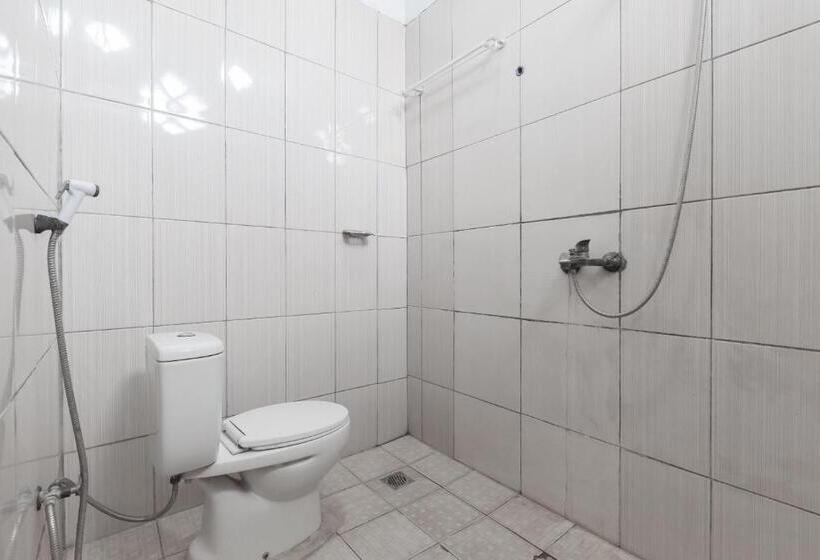 Семейный Номер, Urbanview Hotel D Pineapple Villa Ciater By Reddoorz