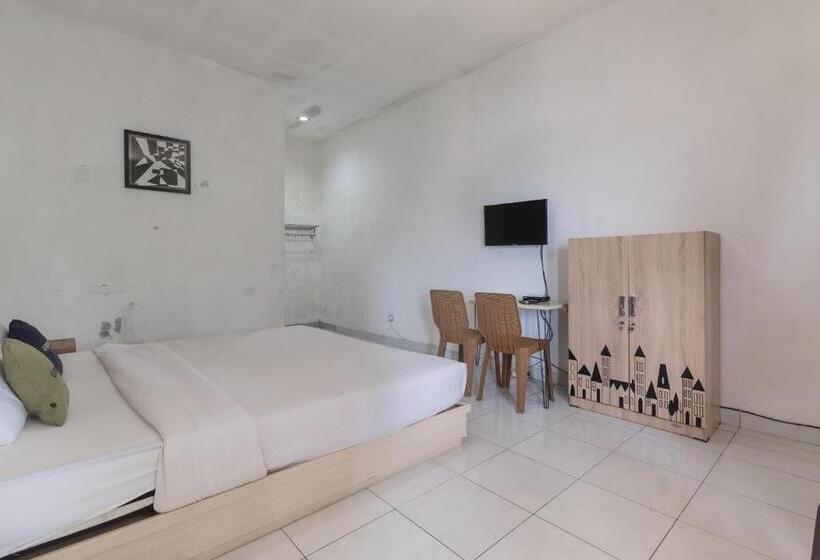 Номер Economy, Urbanview Hotel D Pineapple Villa Ciater By Reddoorz