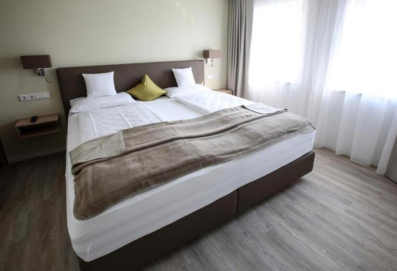 Люкс с Балконом, Appartementhotel Fidelio