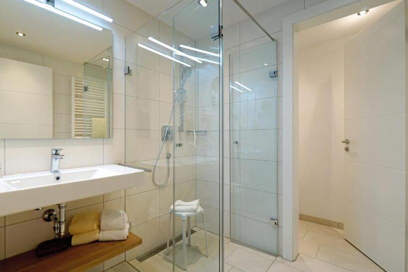 Президентский Люкс, Appartementhotel Fidelio