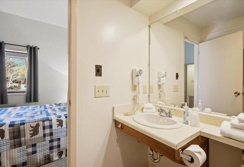 סוויטה, Cedarbrook Queen Suite 202