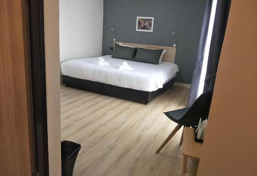 带大床的豪华间, Tisa Hotel Udonthani