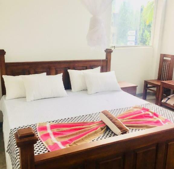 اتاق لوکس, Mum&dad House