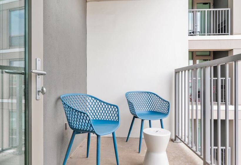 Családi Apartman, Kasa South Loop Chicago