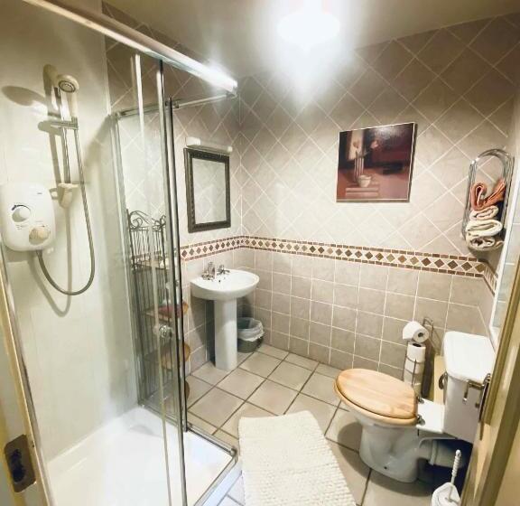 Трехместный Номер Deluxe, Dulrush Lodge Guest House, Restaurant And Self Catering