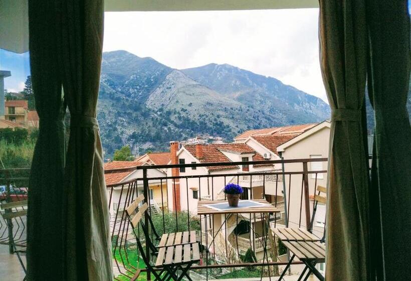 سوییت با چشم‌انداز دریا, Rooms & Apartments Vukasović