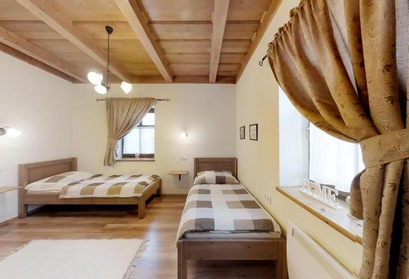 Апартаменты 2 Спальни, Tóth Vendégház és Apartmanház újfehértó