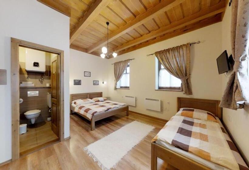 Трехместный Номер Deluxe, Tóth Vendégház és Apartmanház újfehértó