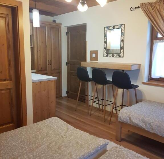 Апартаменты Deluxe 1 Спальня, Tóth Vendégház és Apartmanház újfehértó