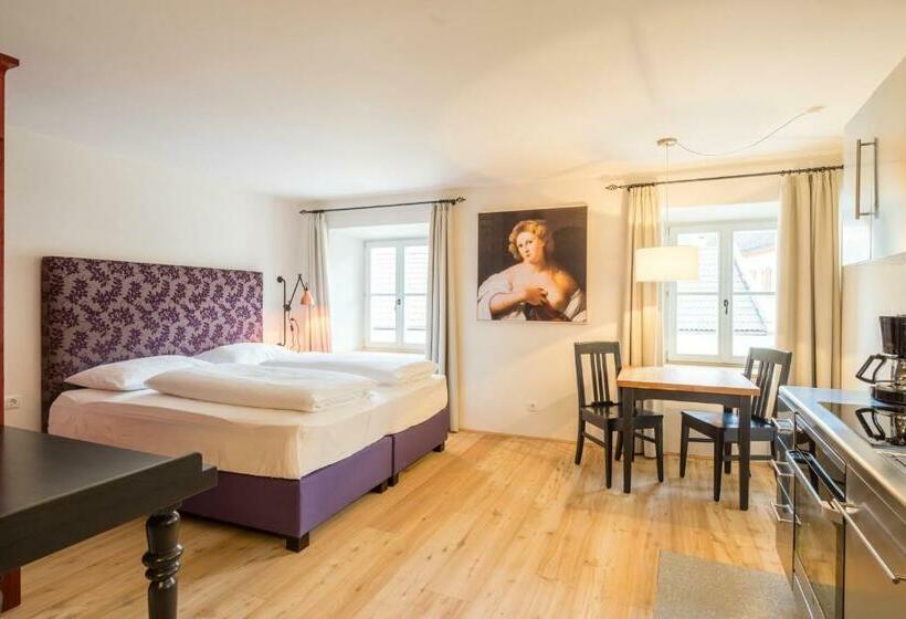 Студия Стандарт, Residence Traube