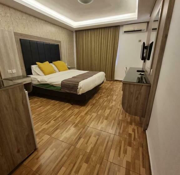 اتاق استاندارد با تخت بزرگ, Shweiki International