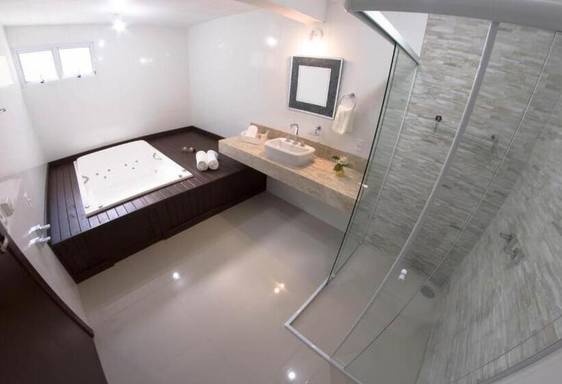 스탠다드 자쿠지 룸, Vila Eremita Pousada
