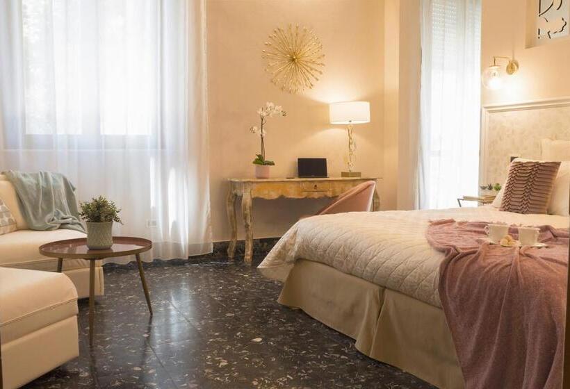 اتاق لوکس سه تخته, Accanto Al Centro B&b