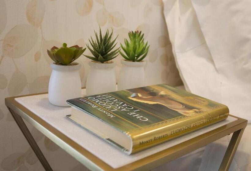 اتاق لوکس سه تخته, Accanto Al Centro B&b