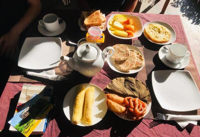 Трехместный Номер Стандарт с Балконом, River Splendour Home Stay