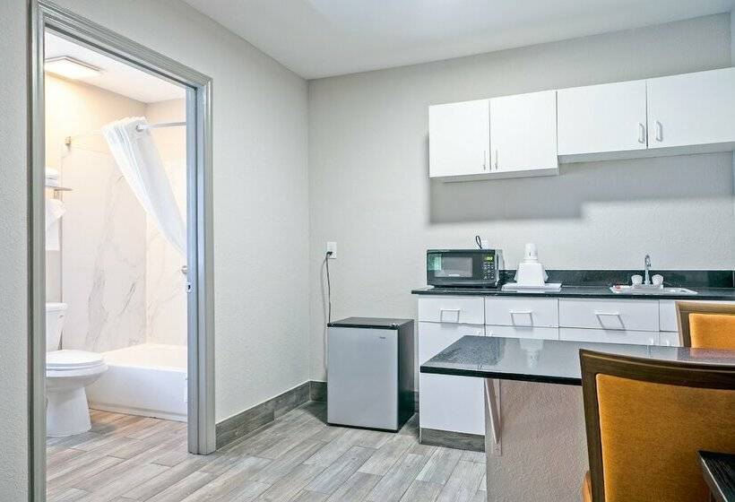 Номер Стандарт 2 Двуспальные Кровати, Days Inn By Wyndham Augusta / Fort Eisenhower