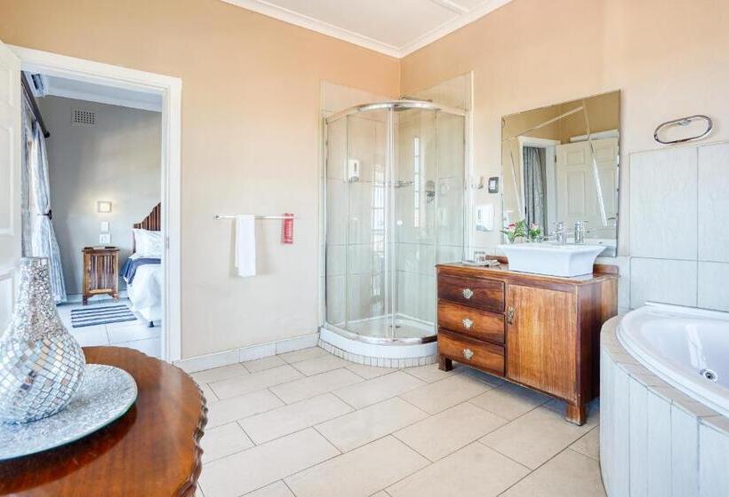 Люкс, Villa Le View Guesthouse