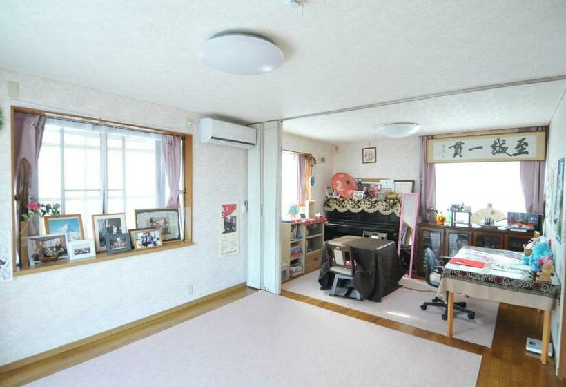 스탠다드 트리픔 룸 공동욕실, Daichan Farm Guest House