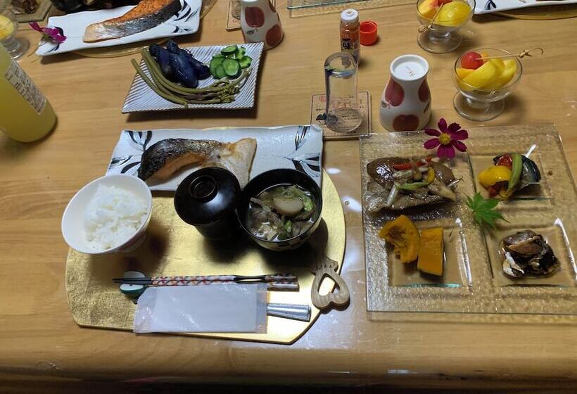 스탠다드 트리픔 룸 공동욕실, Daichan Farm Guest House