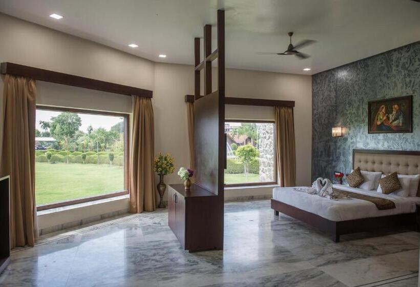 Люкс Вид на Сад, Sun Hotel And Resort, Mount Abu