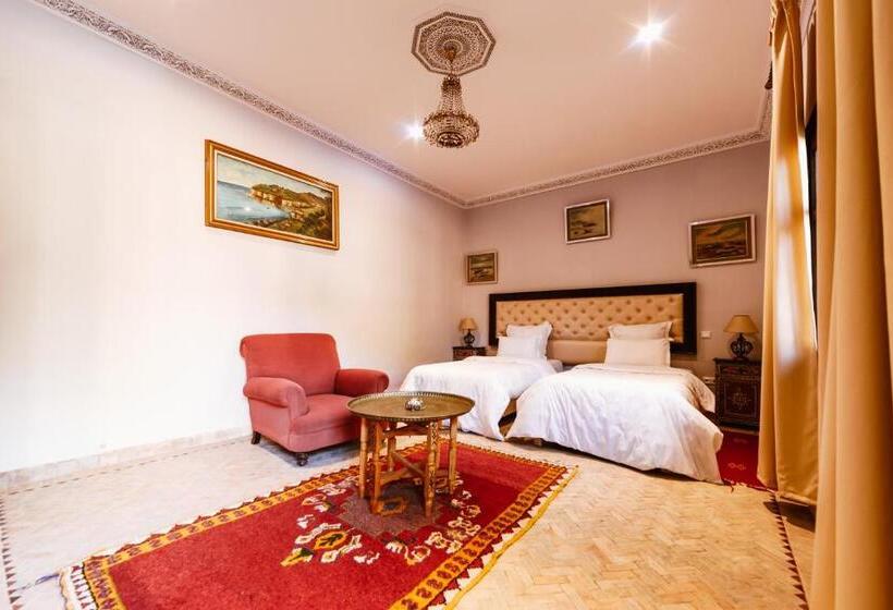 Трехместный Номер Стандарт Вид на Бассейн, Kasbah Alili