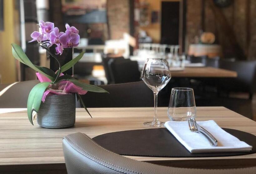 Номер Стандарт Трехместный, L Auberge Fleurie