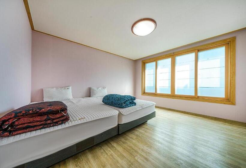 Family Suite, Sasang J