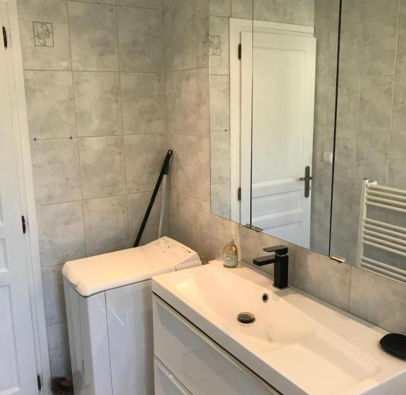 Дом 2 Спальни, Chambres D Hôte Du Domaine De La Reine Blanche