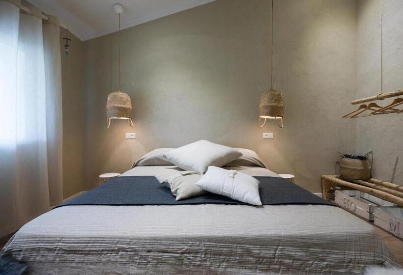 스탠다드 스튜디오, Morf Suites