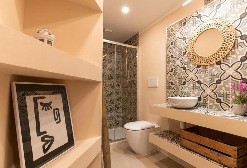 스탠다드 스튜디오, Morf Suites