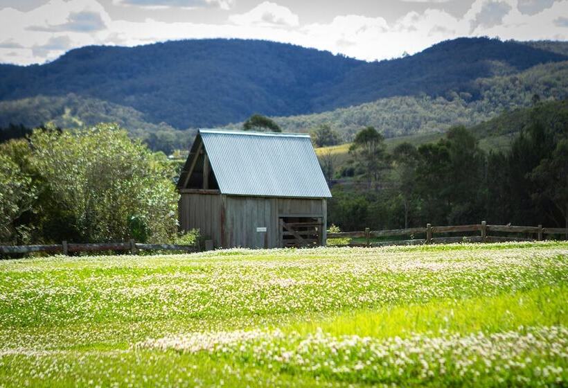 프리미엄 스위트, The Barracks, Tocal