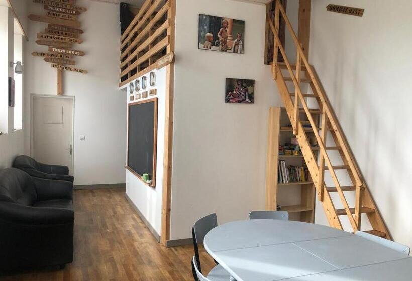 Апартаменты 2 Спальни, L école Buissonnière