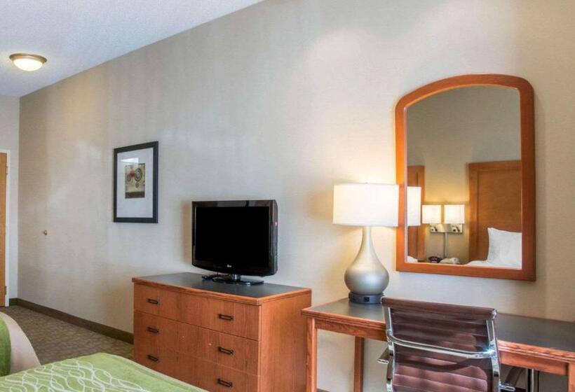 Люкс, Comfort Inn & Suites West Chester   North Cincinnati