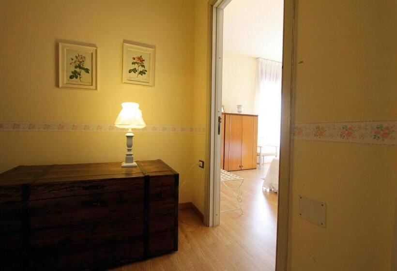 Номер Стандарт Трехместный, Villa Carol Appartamento E B&b