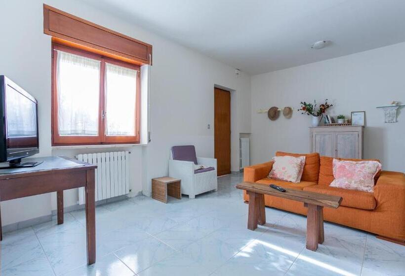 Апартаменты 2 спальни Вид на Сад, Villa Carol Appartamento E B&b