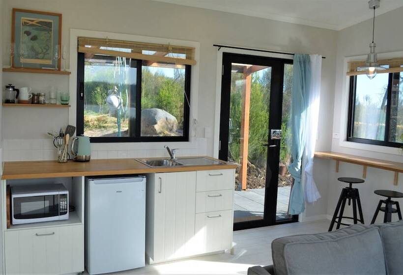 Студия Стандарт Двуспальная Кровать, Flotsam Studio Accommodation