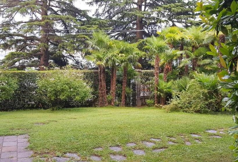 Номер Стандарт Вид на Озеро, Villa Ucci