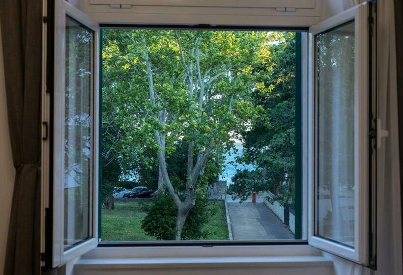 اتاق لوکس با چشم‌انداز دریا, Green Park Luxury Rooms