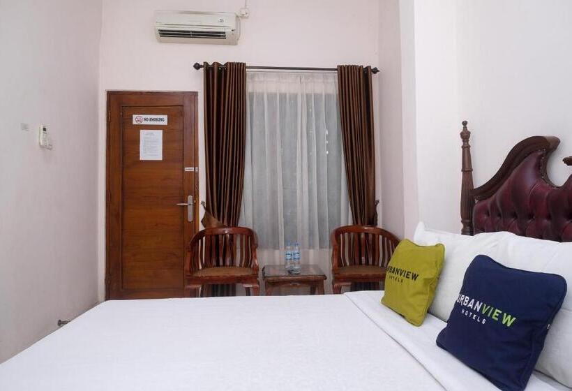 디럭스 룸, Urbanview Syariah Wisma Wongso Borobudur
