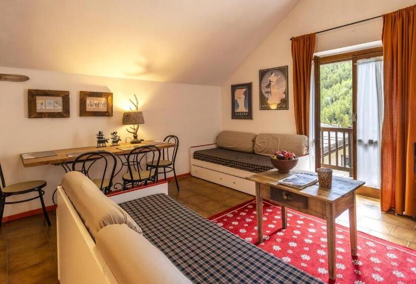 استودیو خانوادگی, Aparthotel Claviere