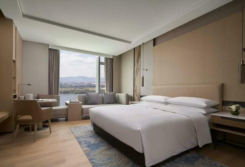 キングサイズベッドのスーペリアルーム, Fuzhou Marriott Hotel Riverside