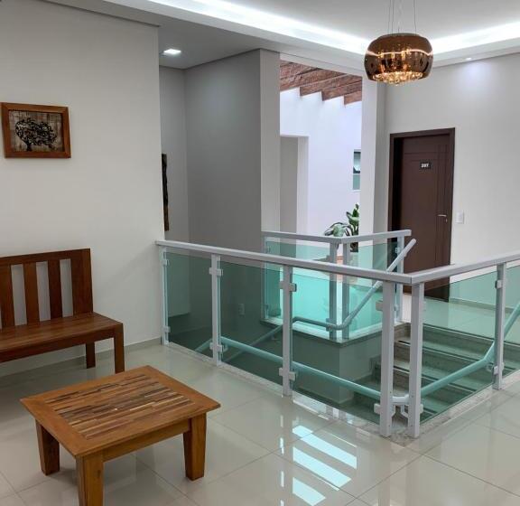 غرفة قياسية ثلاثية, Aliança Barbacena