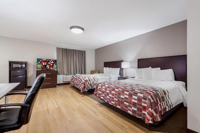Люкс, Red Roof Inn & Suites Omaha  Council Bluffs