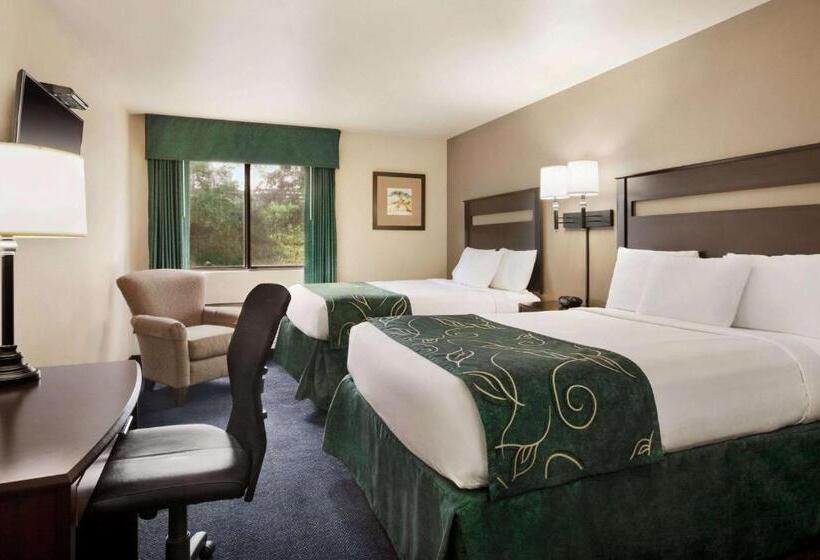 Номер Стандарт, Travelodge By Wyndham Brunswick Near Fredrick