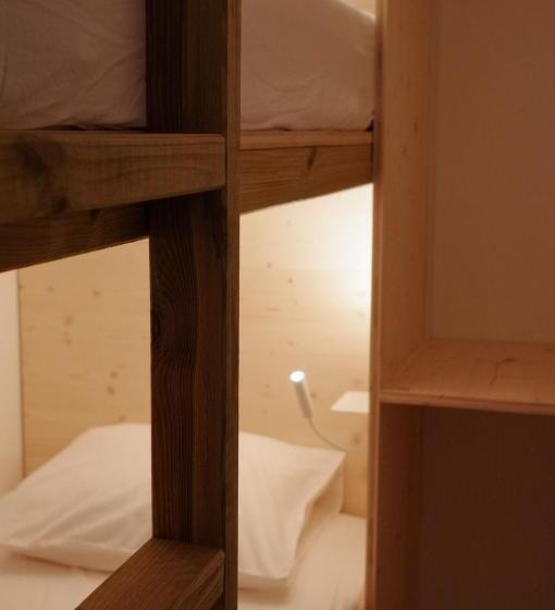 キャビン, Bodygo Hostel