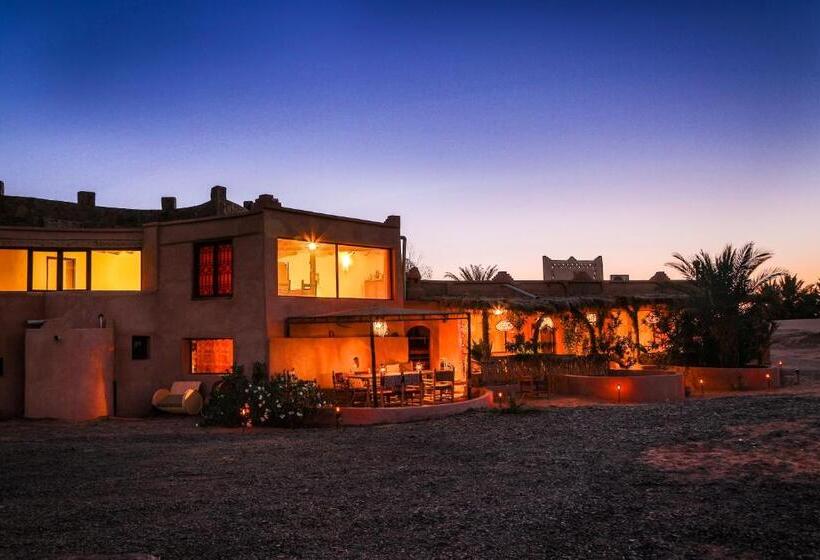 디럭스 룸, Dune House