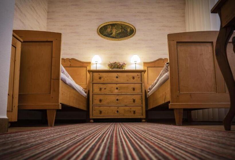 Дом 1 Спальня, Penzion Primášé