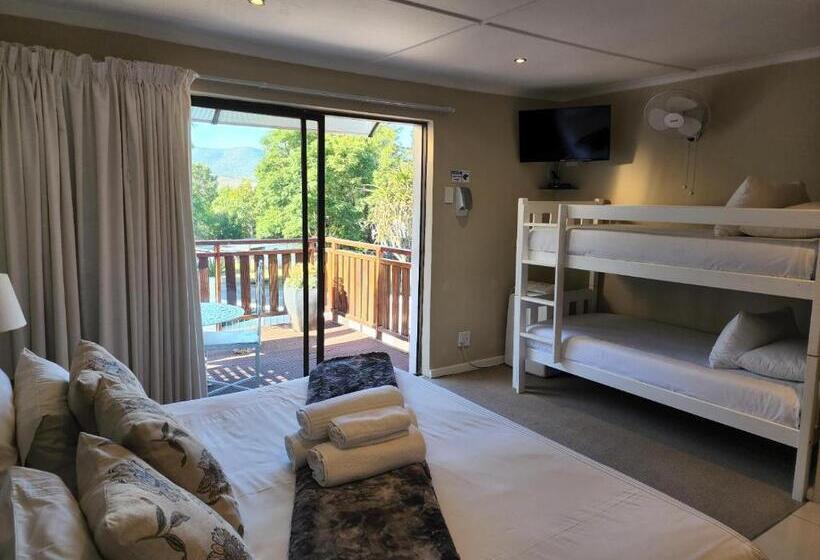 Семейный Номер, Tri Angle B&b And Wellness Salon