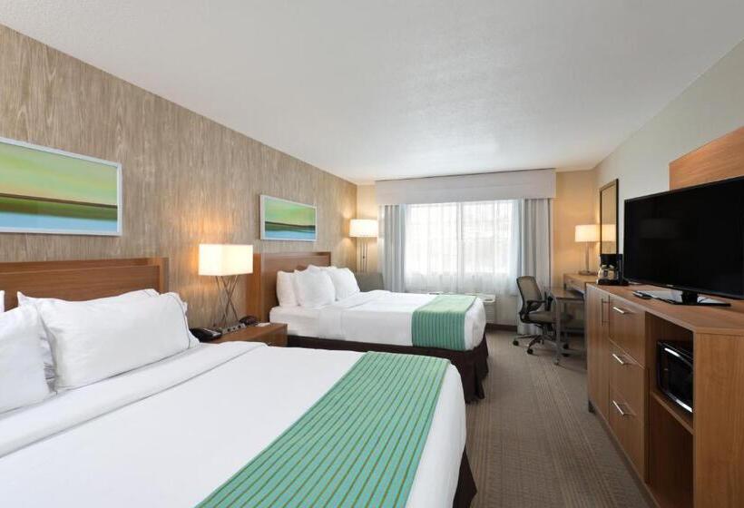 Номер Стандарт с Балконом, Holiday Inn Express Hotel & Suites Fraser Winter Park Area, An Ihg