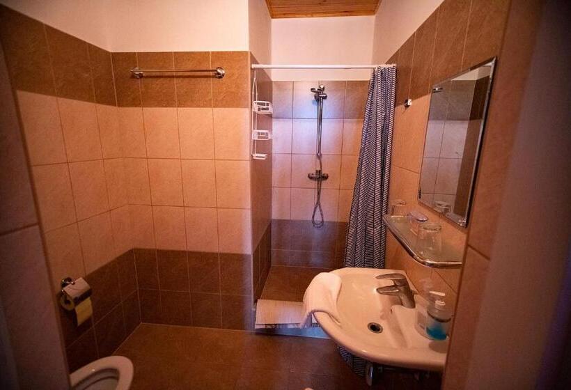 Четырехместный Номер Стандарт, Kamarás Ring House